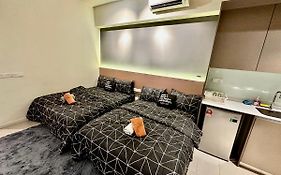 Royal Place- Tamarind Suite